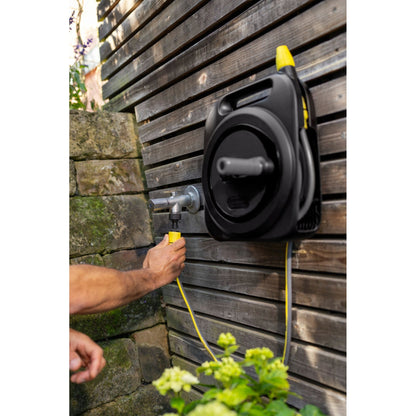 Kärcher Schlauchaufroller HBX 2.10 Compact 36 x 38,7 x 22,5 cm (B x H x T) 10 m, Anschlussschlauch: 2m 2,5kg schwarz/gelb
